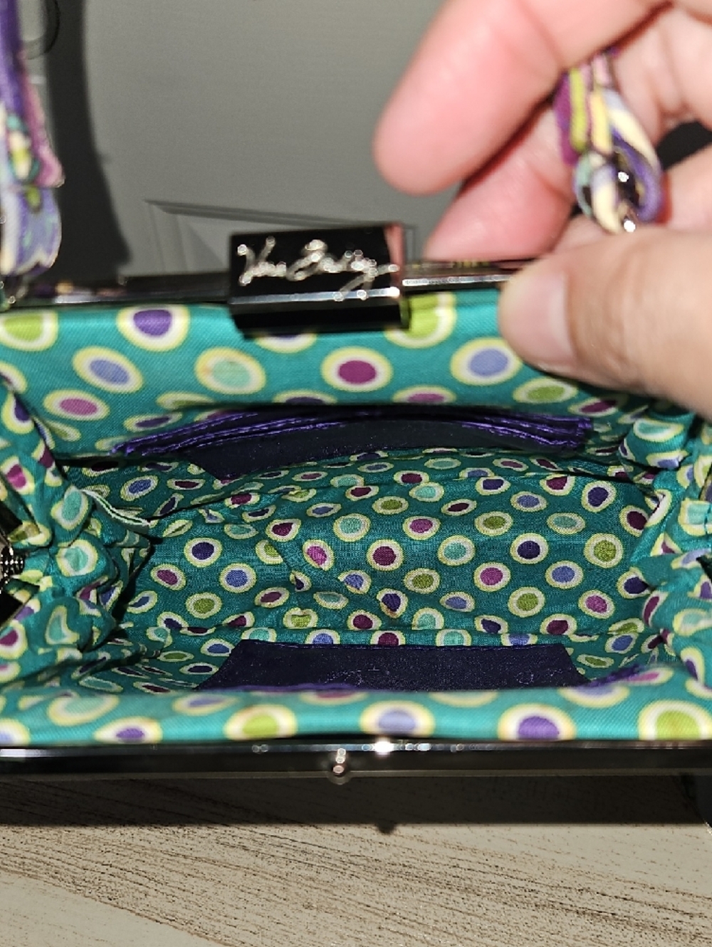 Vera Bradley Kisslock Mini Quilted Paisley Crossbody Bag - Picture 5 of 8
